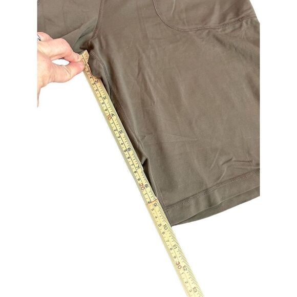 Lululemon Sz 6 burmuda Meryl nylon/lycra spandex 10” in seam womens shorts high - Picture 5 of 7